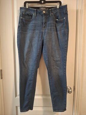 Torrid Sz 18R High-Rise Women’s Jeans - Medium Blue Wash